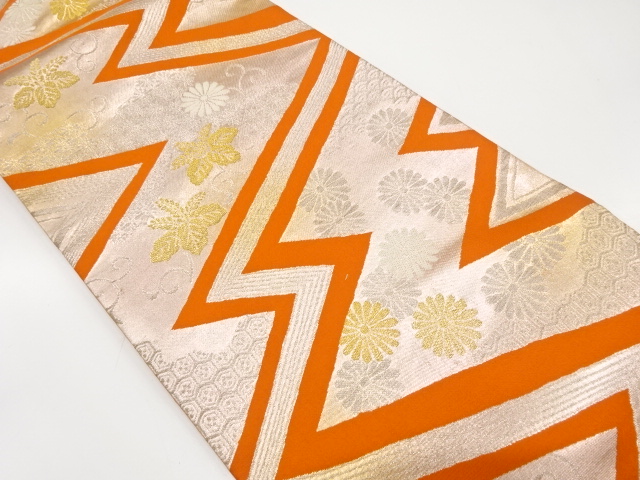 アンティーク　幾何学に桐菊唐草模様織り出し名古屋帯(着用可)